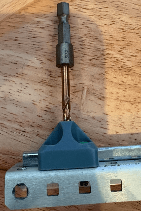 Side profile showing how the alligner clamps onto a 2 C-Channel